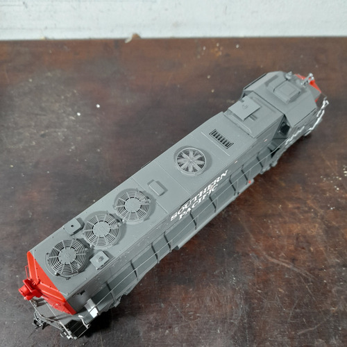Imagem 7 de 10 de Locomotiva Ho Dcc Emd Gp 40x Sp 7200 Athearn 21 Cm /39