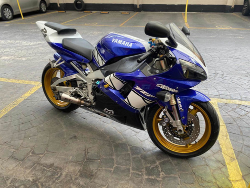 Yamaha R1