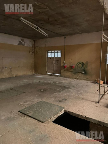 Imagen 13 de 21 de Ex Cine Continental Lote Propio Apto 2072m² 1200m² Cub. 2 Baños. Oficinas. Sótano. 1° P. Pullman. Escenario. Oportunidad!!