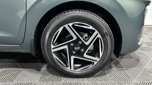 Hyundai Grand I10 Hatchback Plus 1.2 MT