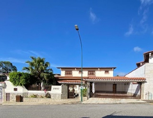 Vendo Casa En Urbanización Los Naranjos Del Cafetal