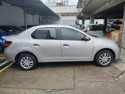 Renault Logan 1.6 Expression / Life +