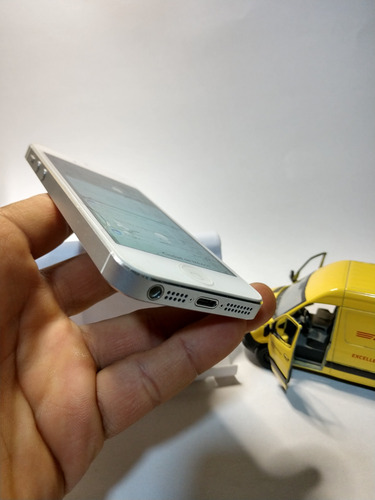 Iphone 5 64gb Bco At&t Excelente Leer Descripción Gris (Usado)