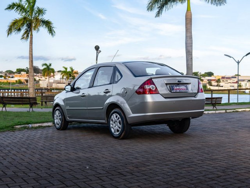 Ford Fiesta Sedan Fiesta Sedan 1.6 MPI SEDAN 8V FLEX 4P MANUAL