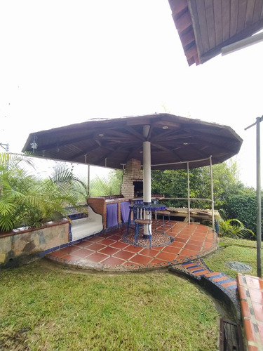Best House Vende Linda Casa En La Cooperativa Guaicaipuro, Los Teques.