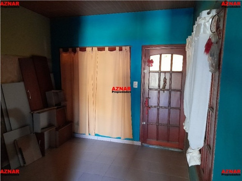 Imagen 1 de 15 de Casa De 5 Ambientes Y 3 Dormitorios Con Galpón (1986)