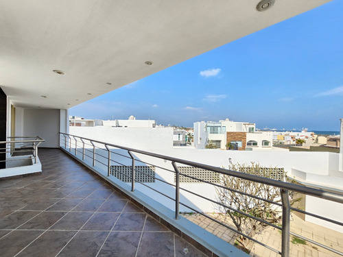 Casa Residencia De 5 Habitaciones Ubicada En Residencial Playas Del Conchal, Riviera Veracruzana, Un Excelente Fraccionamiento Que Te Brinda La Seguridad Y Tranquilidad Que Tu Familia Y TĂș Se Merecen.