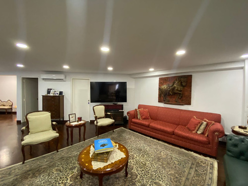Planta Baja Aparta - Quinta En Venta En El Country Club