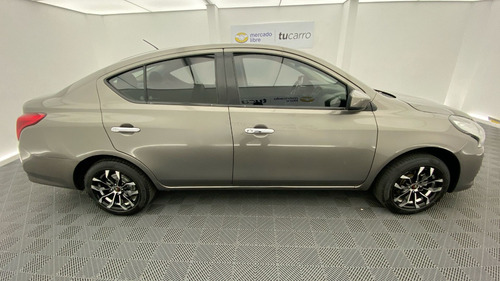 Nissan Versa 1.6 Advance
