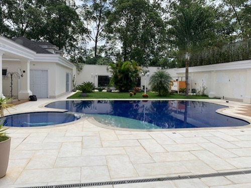 Imagem 10 de 30 de Belissima Casa Em Estilo Neoclassico Com Fino Acabamento! - 1784
