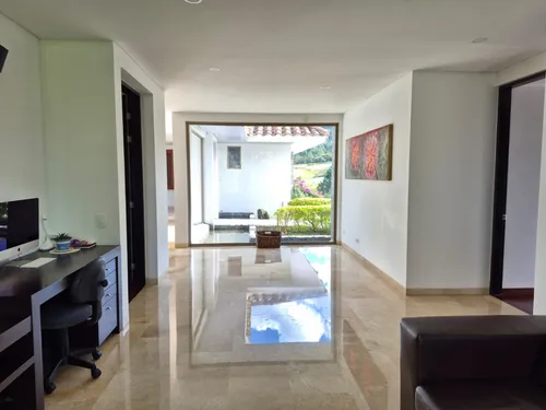 Finca En Venta En Vereda Las Palmas. Cod V12660