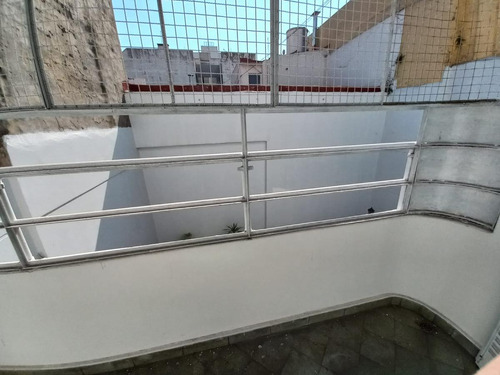 Almagro 4 Ambientes Divinos, Con Terraza Propia De 140 M2!!! Sup Cubierta 142 M2 Super Luminoso