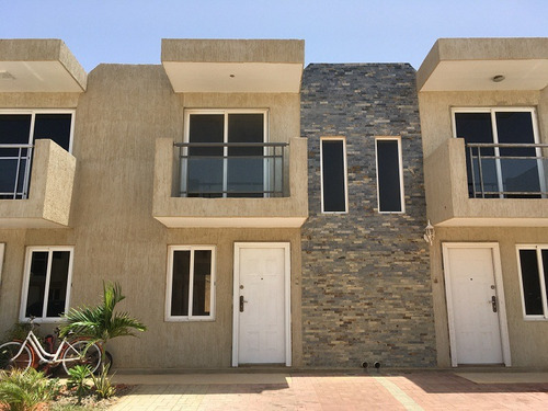 Town House En Conj. Res. Los Roques, Puerta Maraven Plth-330