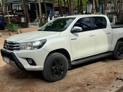 Toyota Hilux Pick-Up 2.8 Cd Srv 177cv 4x4