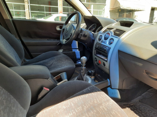 Imagen 9 de 11 de Renault Megane Ii Luxe C/gnc 2009