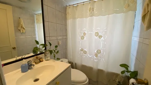 Excelente Departamento, En El Tradicional Barrio Residencial