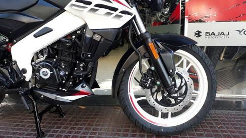 Imagen 3 de 15 de Bajaj Rouser 200 Ns