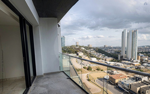 Departamento En Renta En Bosque Real