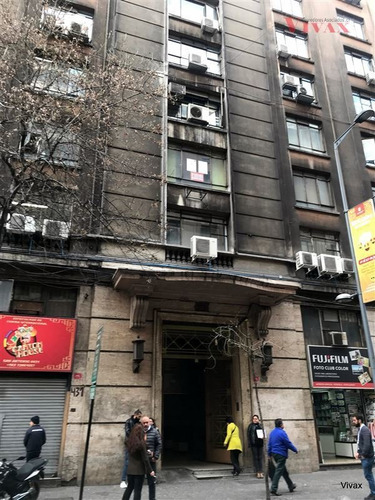 Oficina En Venta De 4 Privados En Santiago
