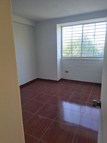 En Venta Casa 2 Pisos. 100/70 M2. Sin Subsidiio