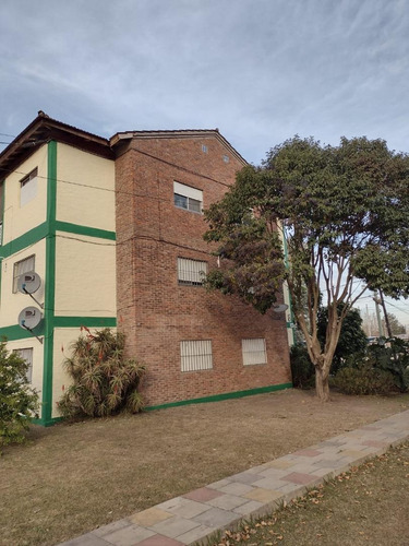 Imagen 2 de 16 de Departamento 3 Amb. Con Cochera. Oportunidad!!!
