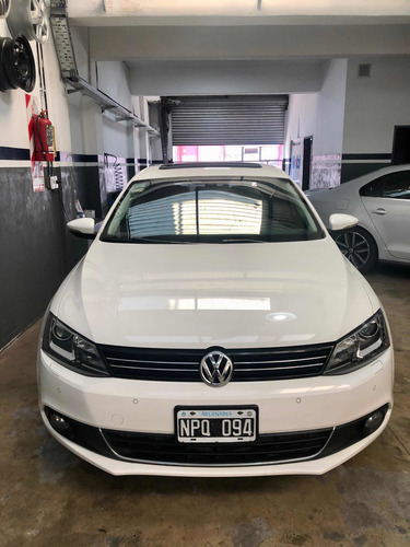 Imagen 2 de 9 de Volkswagen Vento 2.0 Sportline Tsi 200cv Bi-xenon Dsg 2014