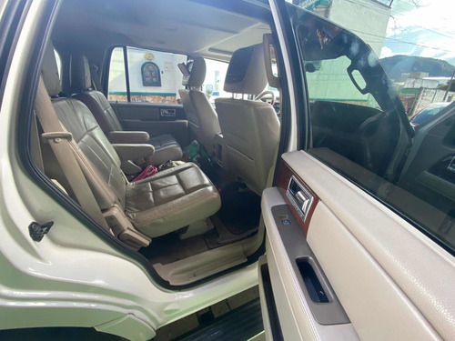 Imagen 10 de 12 de Lincoln Navigator 2013 5.4 L 4x2 Mt