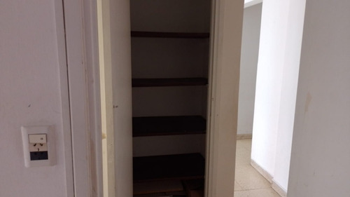 Imagen 17 de 30 de Excelente Oportunidad De Inversión De Departamento De 4 Ambientes A La Calle C/ Balcón Saliente, 68 M2 En Pleno Centro