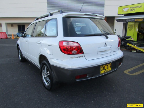 Mitsubishi Outlander 4x4 2.4 At