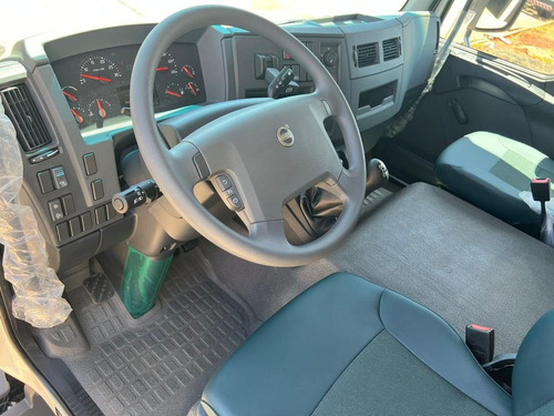 Caminhão Volvo Vm290 6x4 Rollon/off Grimaldi25 2025