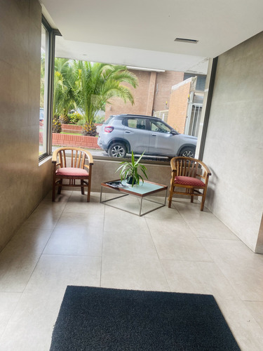 Arriendo Departamento De 1 Dormitorio Con Balcon