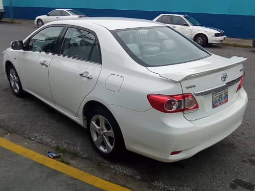 Imagen 9 de 14 de Toyota Corolla Gli