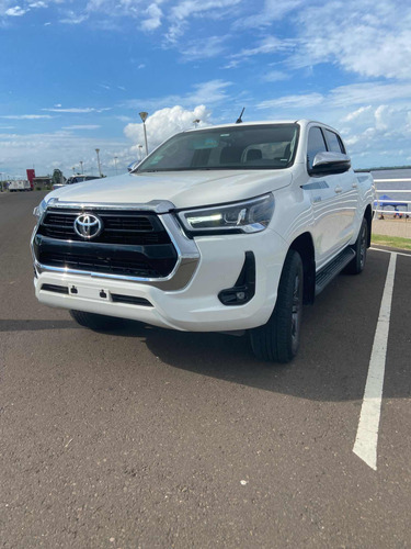 Toyota Hilux 2.8 Cd Srv 177cv 4x2