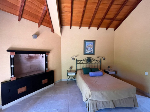 Chalet De Categoría En Country Club Los Cardales