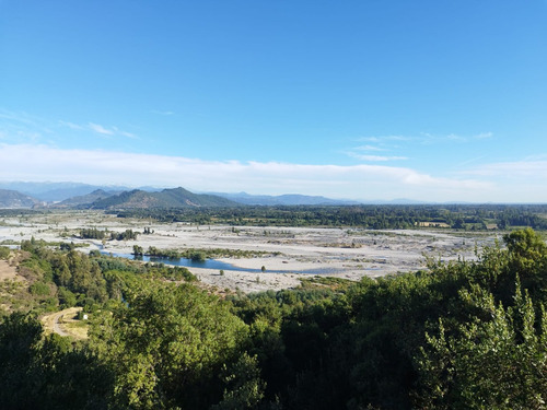 Hermoso Chalet Con Vista Al Río En Sector Querí