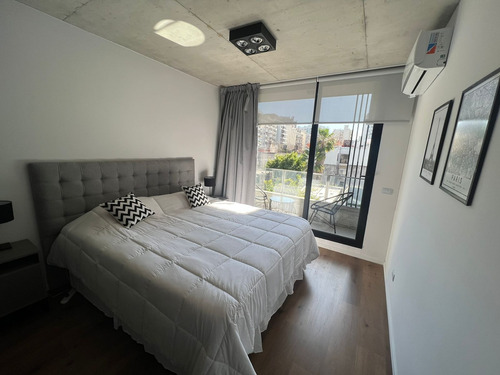 Departamento Monoambiente - Amoblado Con Balcon