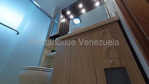 Apartamento En Venta Lomas De Prados Del Este