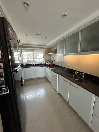 Departamento 4 Ambientes En Venta En Flores- Cochera Y Amenities