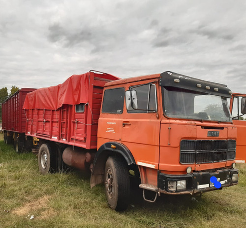 Camion Con Acoplado Helvetica Con Destape 3 Ejes Enganchado