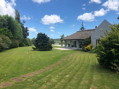 Casa Venta Sobre Laguna Del Diario Punta Del Este