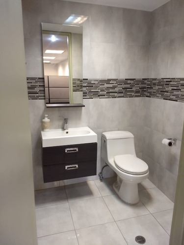 Imagen 5 de 5 de #1548 Local 87m2 Av. Romulo Gallego