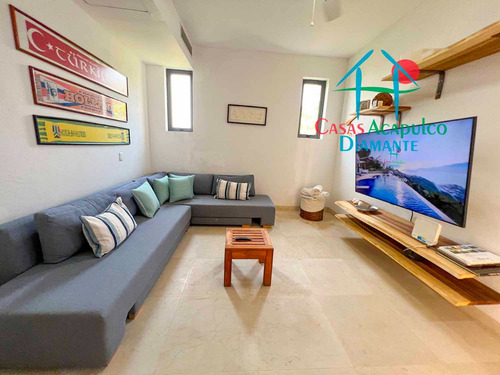 Cad La Joya Residencial 4. Terraza, Vista A La Bahía De Puerto Marqués