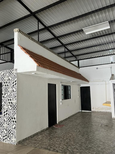 Se Vende Salón De Fiestas , En