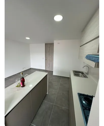 Apartamento Para Estrenar A Pocas Cuadras Del Parque De Sabaneta 69mt
