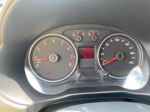 Imagen 18 de 25 de Volkswagwn Gol Comfortline 2013