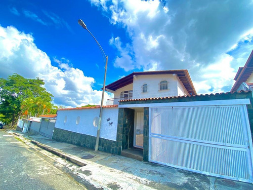 Imagen 2 de 24 de Venta De Casa En Santa Paula | J24