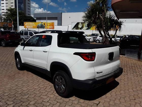 Fiat Toro 1.8 16v Evo Flex Freedom At6