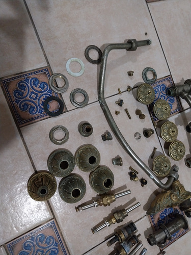 Juego De Canillas Bronce Lavatorio Y Ducha (Usado)