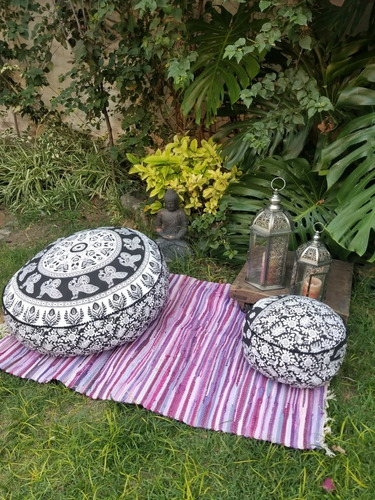 Imagen 4 de 10 de Puff Almohadon Zafu Hindú Grande 83 X 25 Cm Con Pompones