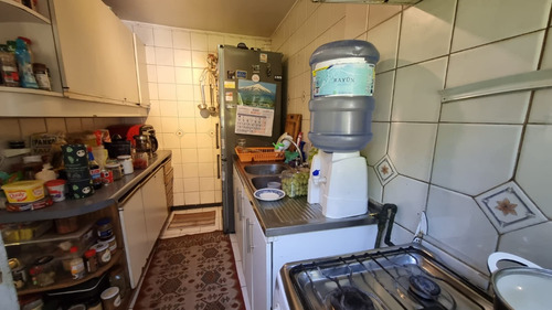 Casa Remodelada, 2 Pisos, Amplio Terreno